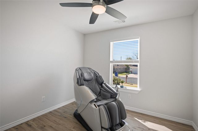 105 Thode Street, Whitesboro, TX 76273