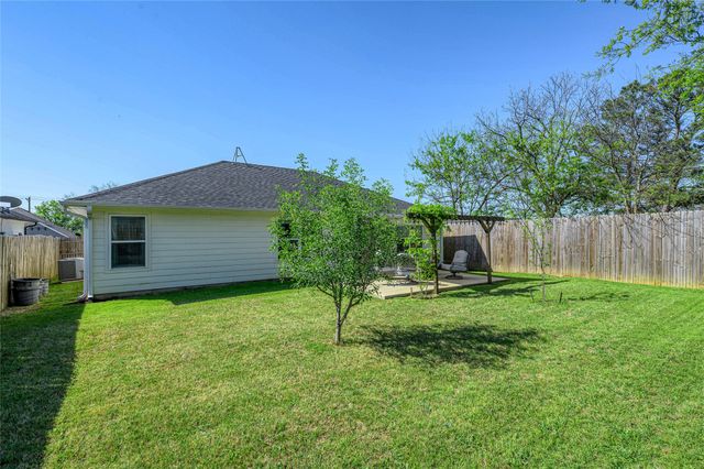 105 Thode Street, Whitesboro, TX 76273
