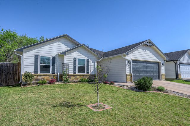 105 Thode Street, Whitesboro, TX 76273