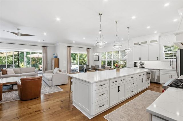 3562 S Sherwood Road SE, Smyrna, GA 30082