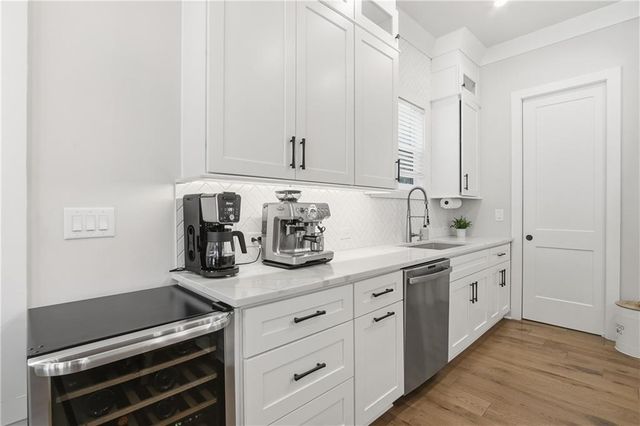 3562 S Sherwood Road SE, Smyrna, GA 30082