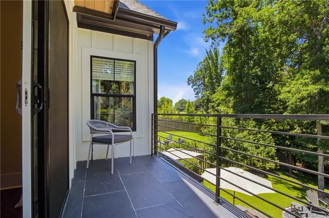 3562 S Sherwood Road SE, Smyrna, GA 30082
