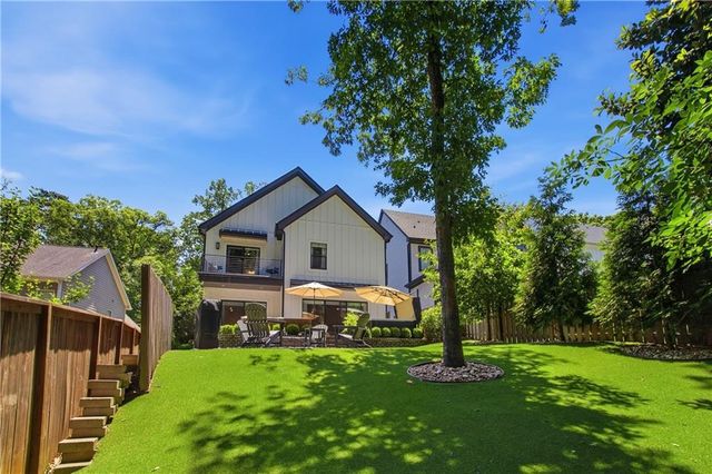 3562 S Sherwood Road SE, Smyrna, GA 30082