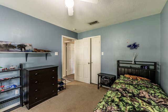 65 Cauthen Drive, Huntsville, TX 77320