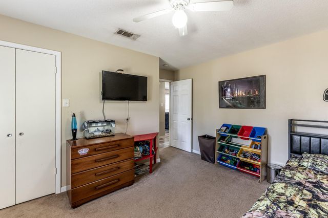 65 Cauthen Drive, Huntsville, TX 77320