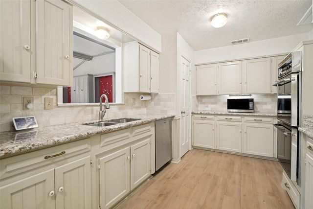 7419 Authon Drive, Dallas, TX 75248