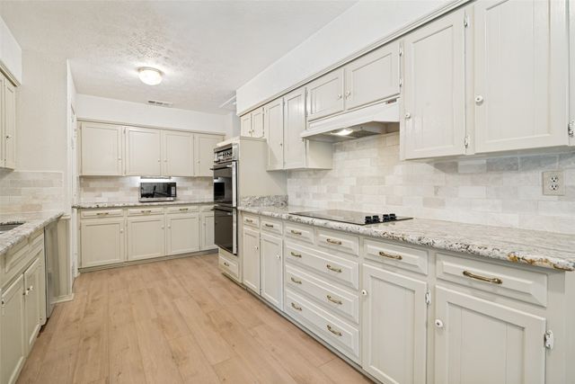 7419 Authon Drive, Dallas, TX 75248
