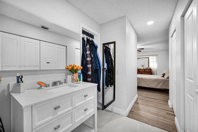 31 NW 133rd Pl, Miami, FL 33182