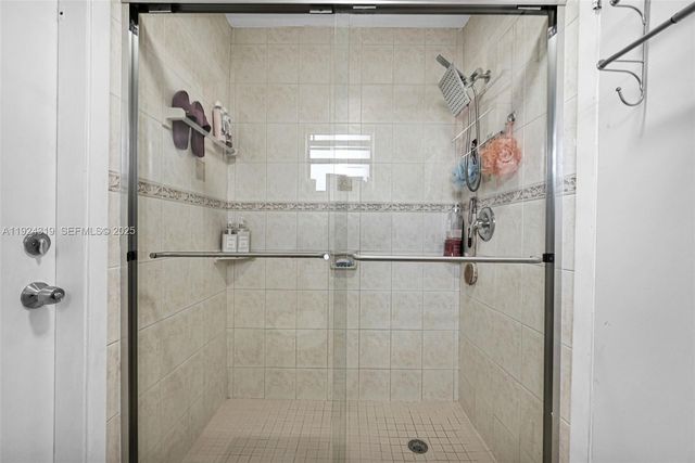 31 NW 133rd Pl, Miami, FL 33182