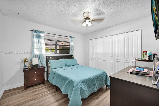 31 NW 133rd Pl, Miami, FL 33182