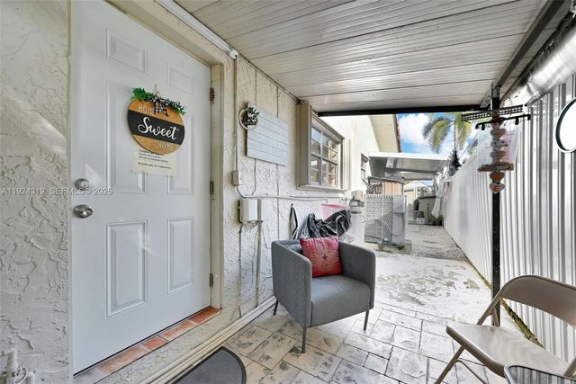 31 NW 133rd Pl, Miami, FL 33182