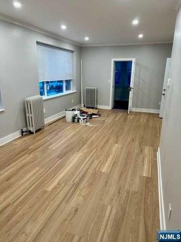 9027 New York Avenue, North Bergen, NJ 07047