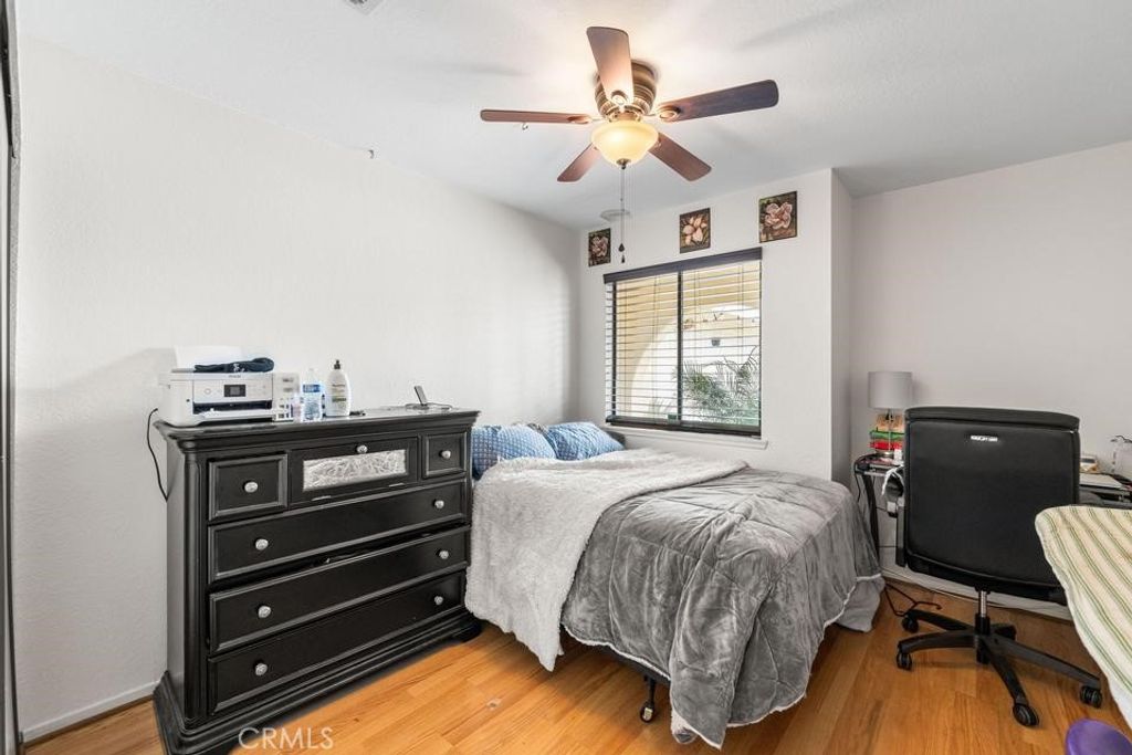 Image 11 of property listing at 1827 Louise, Lancaster, CA 93534