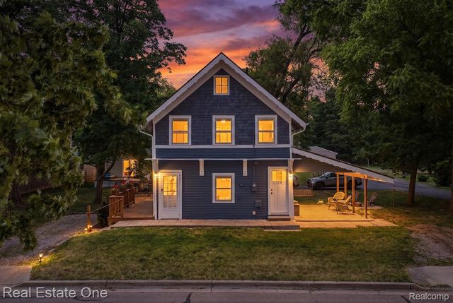 519 Franklin Street, Brighton, MI 48116