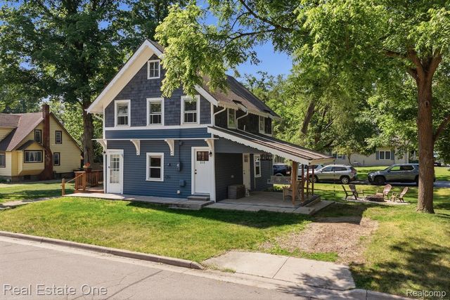 519 Franklin Street, Brighton, MI 48116