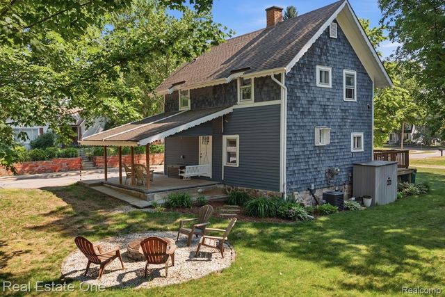 519 Franklin Street, Brighton, MI 48116