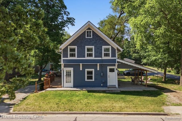 519 Franklin Street, Brighton, MI 48116