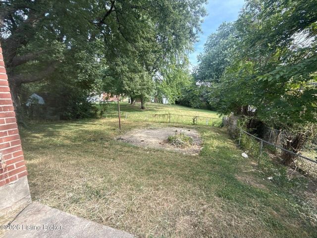 5706 Toebbe Ln, Louisville, KY 40229