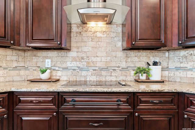 508 Wagon Train, La Vernia, TX 78121