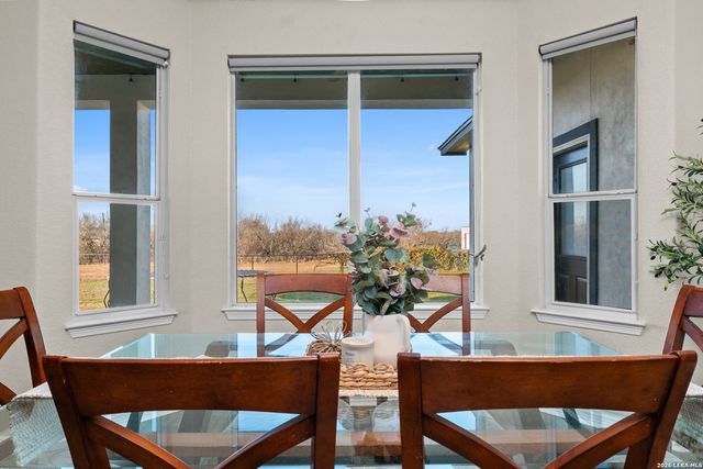 508 Wagon Train, La Vernia, TX 78121