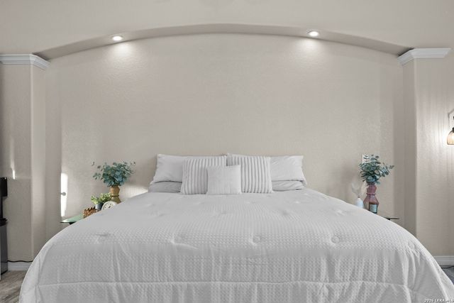 508 Wagon Train, La Vernia, TX 78121