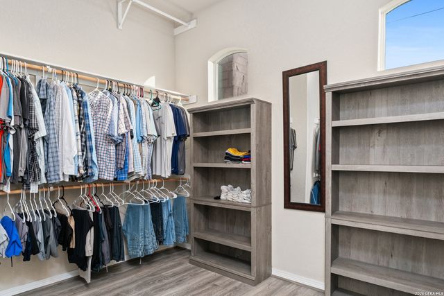 508 Wagon Train, La Vernia, TX 78121