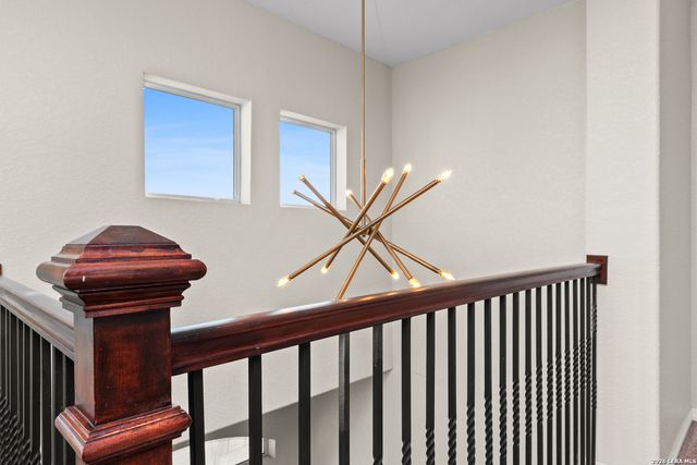 508 Wagon Train, La Vernia, TX 78121