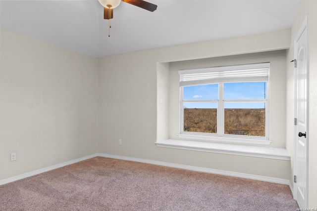 508 Wagon Train, La Vernia, TX 78121