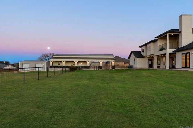 508 Wagon Train, La Vernia, TX 78121