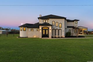 508 Wagon Train, La Vernia, TX 78121