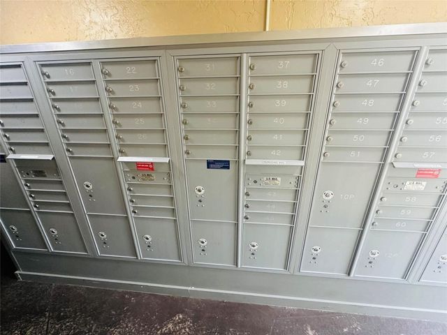 3341 NW 47th Terrace 306, Lauderdale Lakes, FL 33319