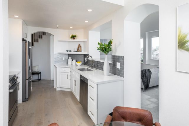 500 Baltic Circle 536, Redwood City, CA 94065