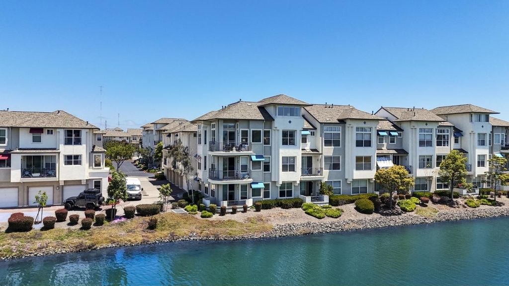 500 Baltic Circle 536, Redwood City, CA 94065
