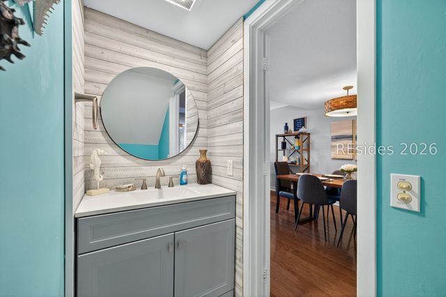 15 Deallyon Ave Apt 44, Hilton Head Island, SC 29928