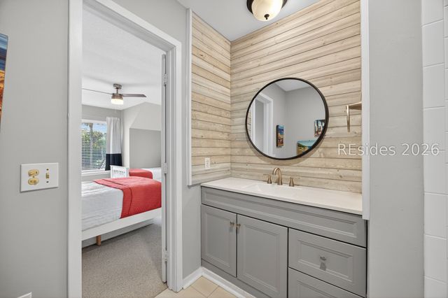 15 Deallyon Ave Apt 44, Hilton Head Island, SC 29928