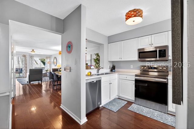 15 Deallyon Ave Apt 44, Hilton Head Island, SC 29928