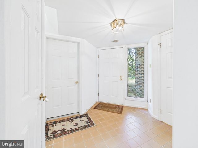 311 PLEASANT KNOLL CT, Newark, DE 19711