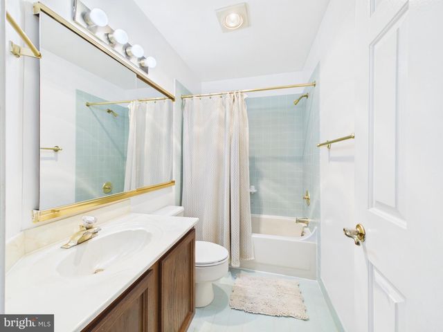 311 PLEASANT KNOLL CT, Newark, DE 19711