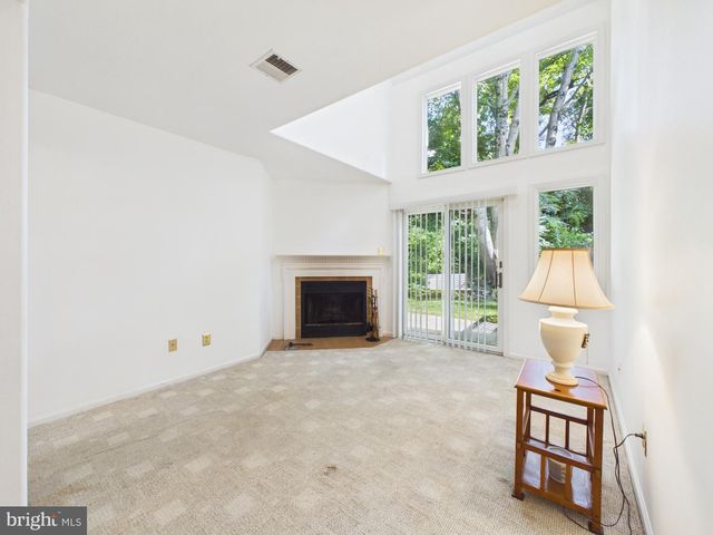 311 PLEASANT KNOLL CT, Newark, DE 19711