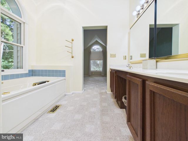 311 PLEASANT KNOLL CT, Newark, DE 19711