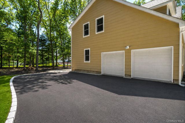 48 S Rt 25A E Route 25A, Shoreham, NY 11786