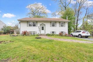 39 Post Brook Rd, West Milford Twp., NJ 07480
