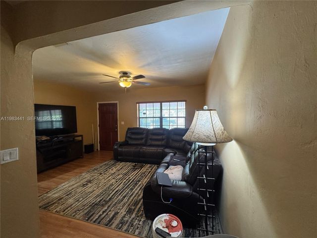 2660 SW 36th Avenue, Miami, FL 33133