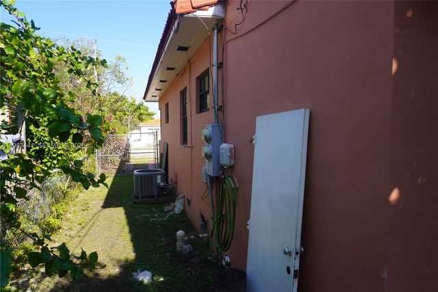 2660 SW 36th Avenue, Miami, FL 33133