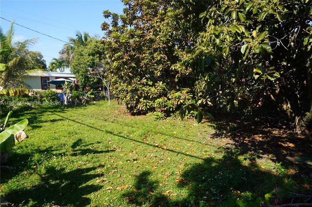 2660 SW 36th Avenue, Miami, FL 33133