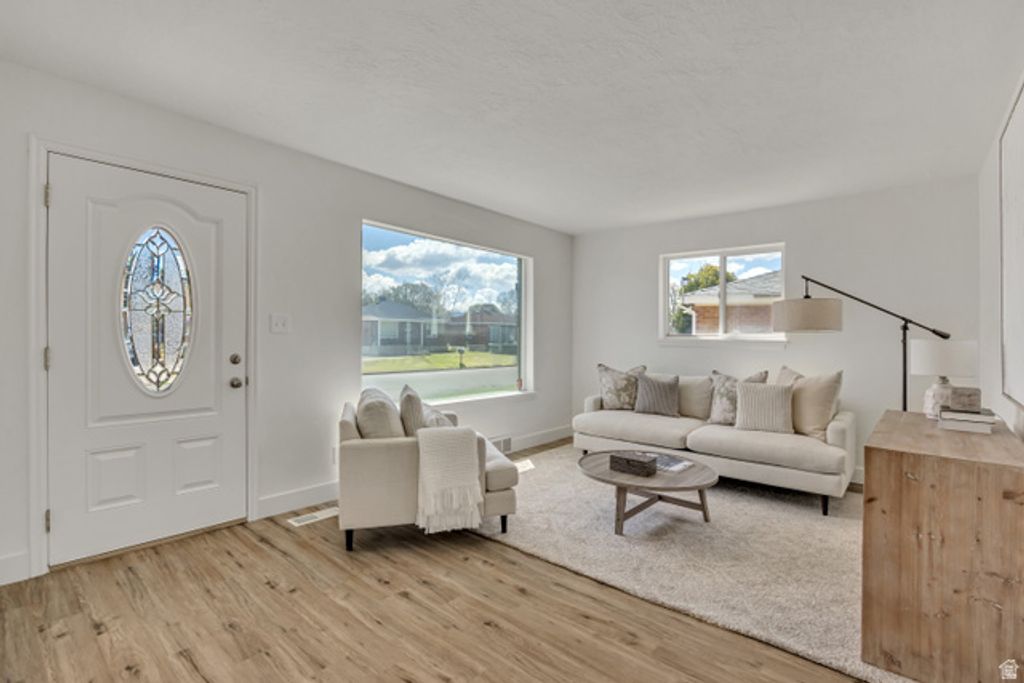 5889 S 2600 W, Roy, UT 84067