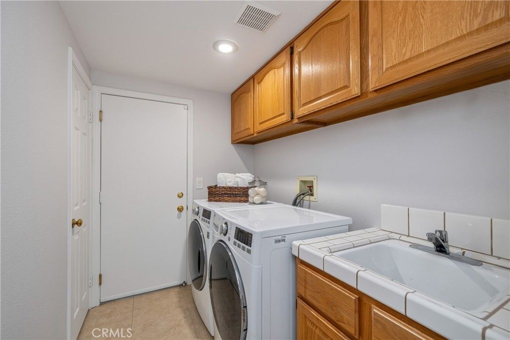 Image 28 of property listing at 4643 Greencrest Way, Palmdale, CA 93551