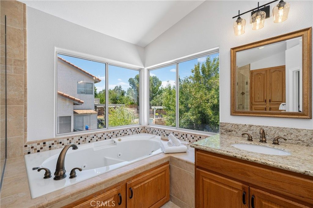 Image 40 of property listing at 4643 Greencrest Way, Palmdale, CA 93551