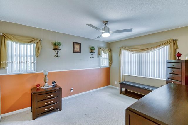 1400 NE 57th Ct 301, Fort Lauderdale, FL 33334