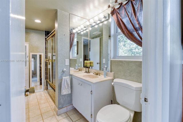 1400 NE 57th Ct 301, Fort Lauderdale, FL 33334